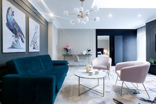 クイーン ブティック ホテル