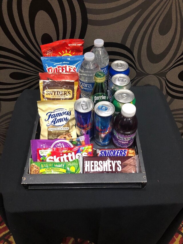 エンバシー スイーツ バイ ヒルトン セントルイス ダウンタウン