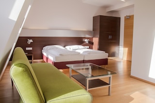 ホテル シュヴァーツァー バー