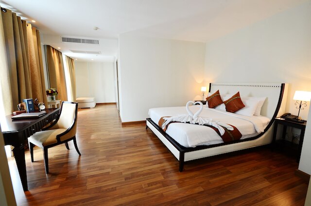 ザ ブレス ホテル アンド レジデンス