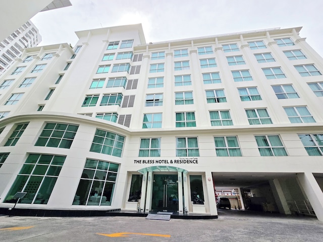 ザ ブレス ホテル アンド レジデンス