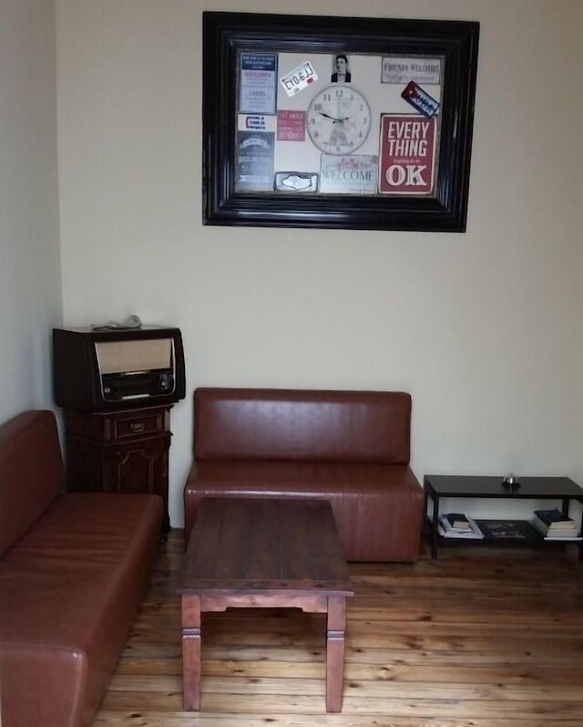 ゲスト ルームズ プロウディフ