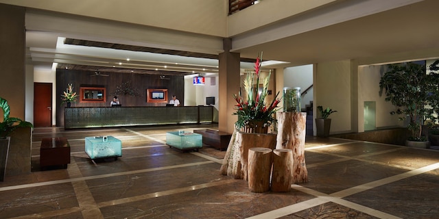 サン アイランド ホテル & スパ クタ