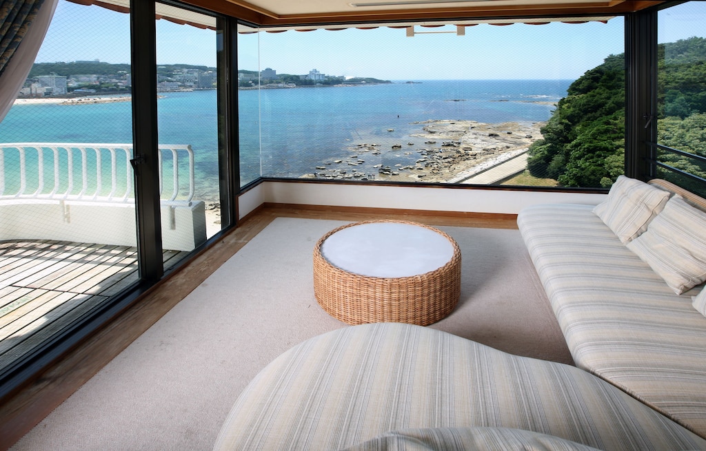 高嶋（円月島）周辺の宿泊施設