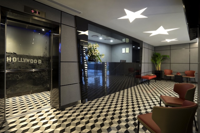 ホテル 81 プレミア ハリウッド