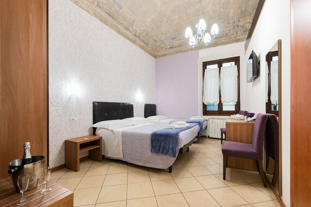 アデライデ ハウス