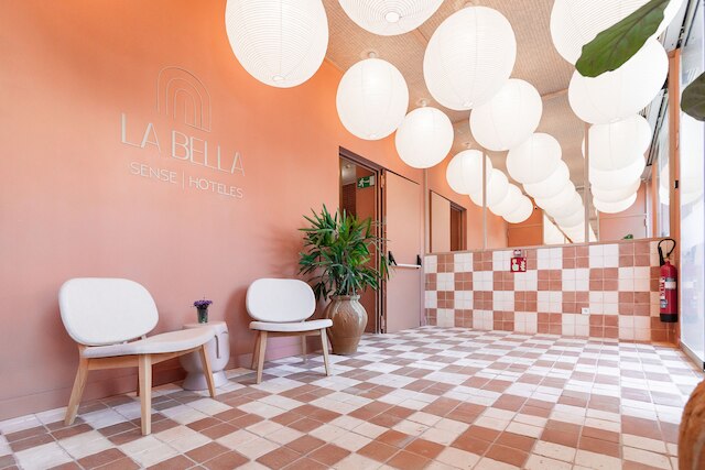 U センセ グラナダ セントロ