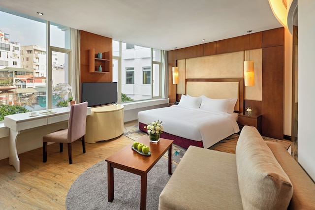 ザ ハノイ クラブ ホテル & レイク パレ レジデンス