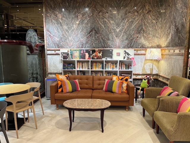 ハピネス ホテル