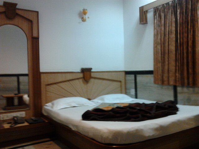 アヌープ ホテル