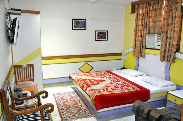 アヌープ ホテル