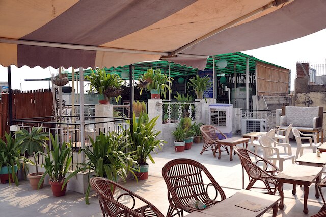 アヌープ ホテル