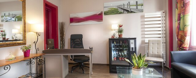 モンスリ オルレアン ホテル