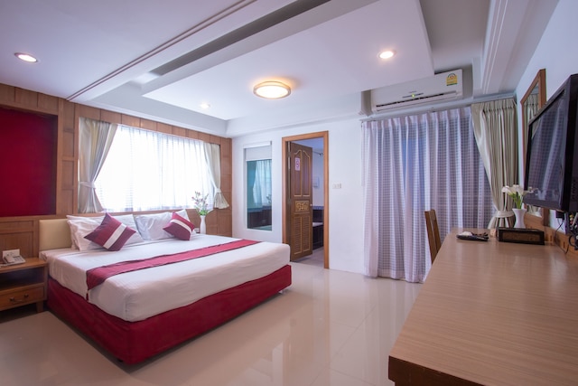 グスト ホテル プラトゥーナム