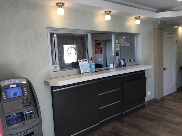 クリスタル イン スイーツ & スパズ