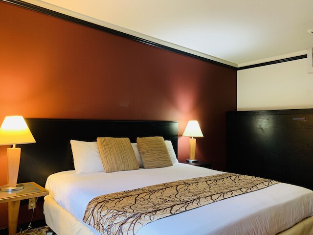 ホテル アット ザ ウォルドーフ