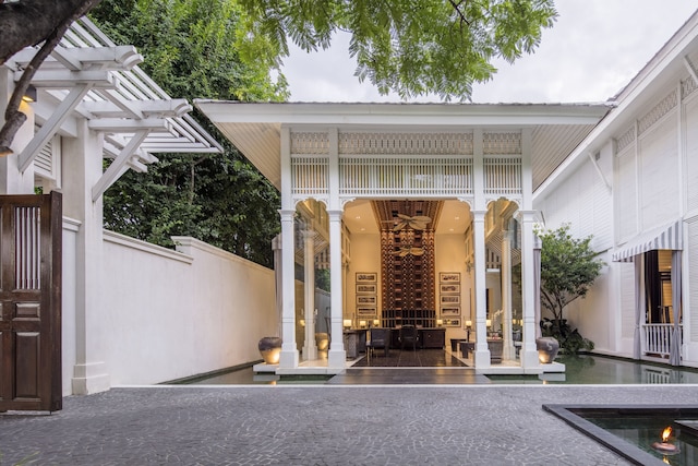 137 ピラーズ ハウス