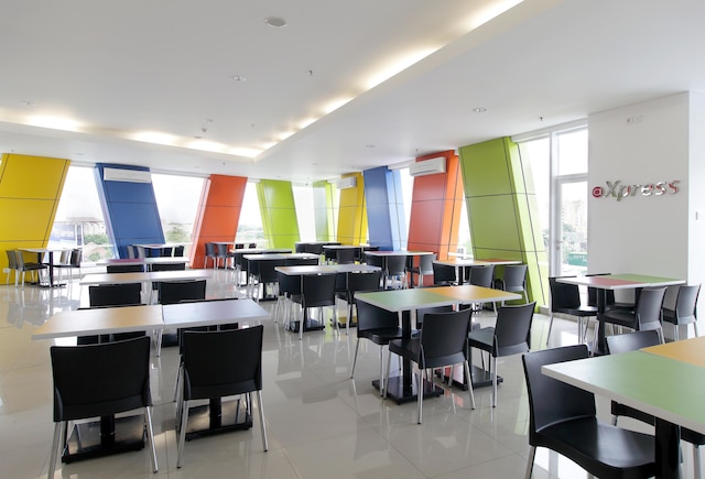 アマリス  ホテル  ペムダ スマラン