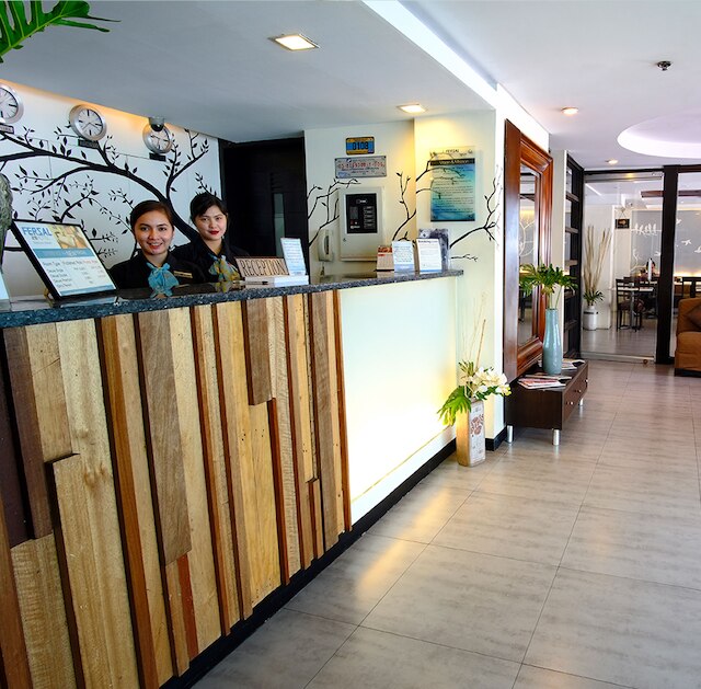 ファーサル ホテル ネプチューン マカティ