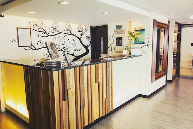 ファーサル ホテル ネプチューン マカティ