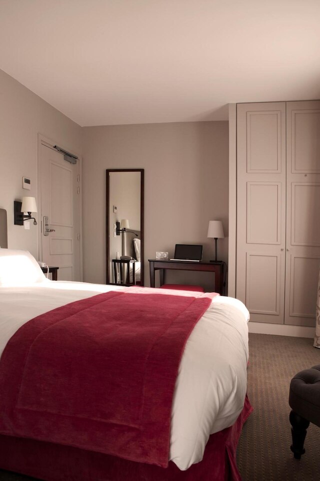 オテル ル ルレ サン シャルル