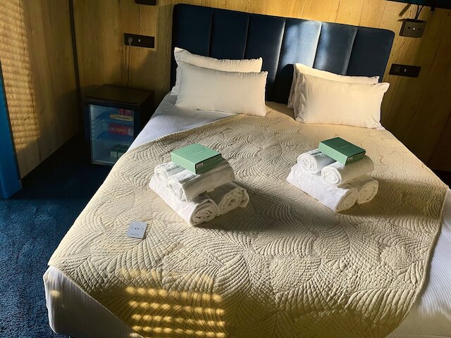 オテル レ 4 エレマン