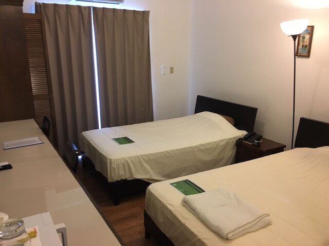 ひまわり ホテル