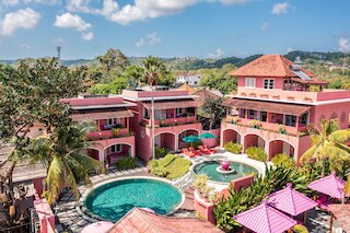 ピンクココ ウルワツ - コンスタント サプライゼズ & フォー クール アダルツ オンリー