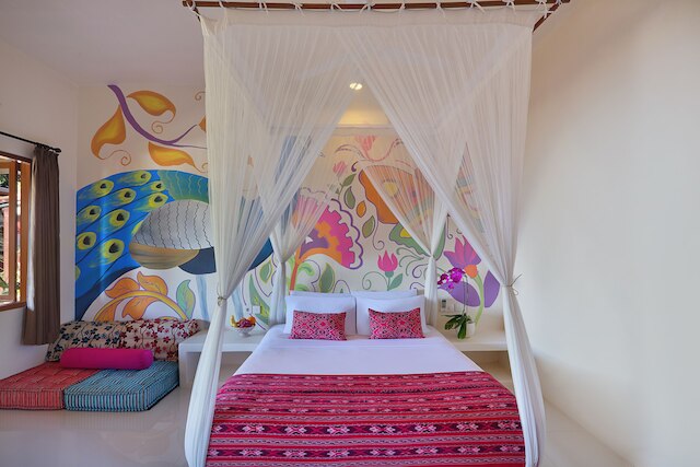 ピンクココ ウルワツ - コンスタント サプライゼズ & フォー クール アダルツ オンリー