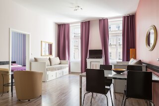 ロイヤル コート アパートメンツ