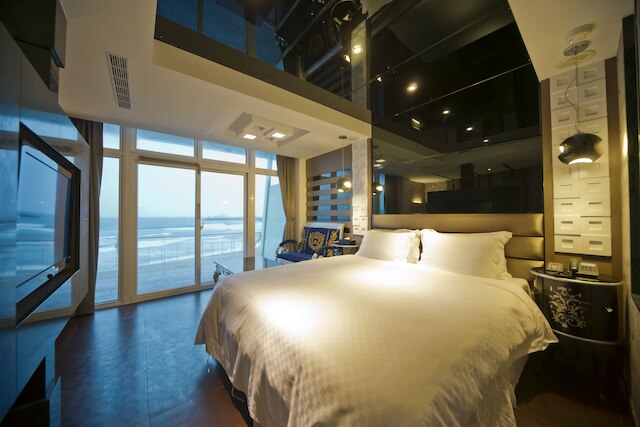 ホワイト ハウス ビーチ ホットスプリング リゾート (新北萬里白宮行館沙灘溫泉度假村)