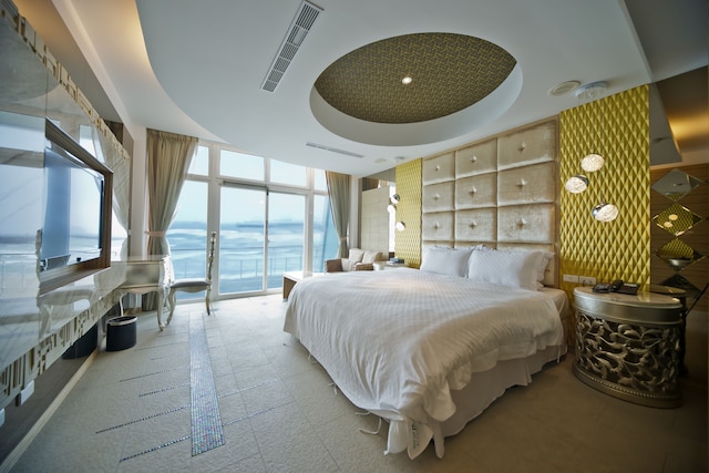 ホワイト ハウス ビーチ ホットスプリング リゾート (新北萬里白宮行館沙灘溫泉度假村)