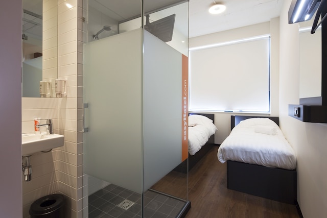 イージーホテル アムステルダム シティ センター サウス