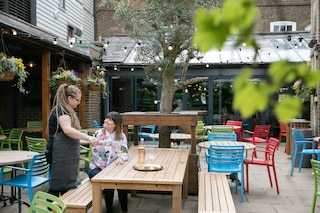 ザ ローズ & クラウン ウィンブルドン