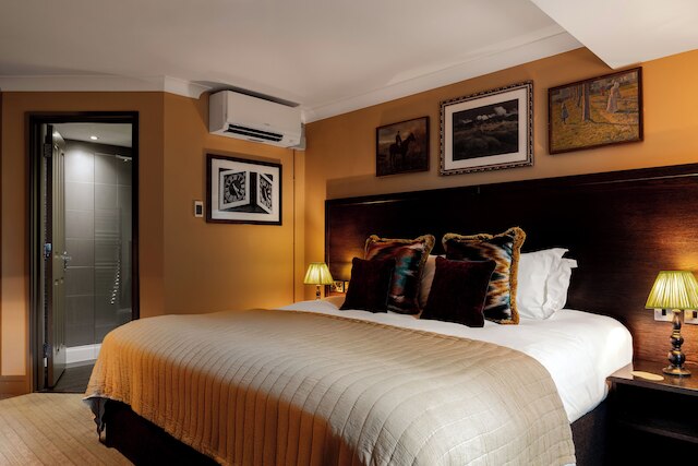 ザ ローズ & クラウン ウィンブルドン