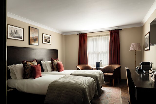 ザ ローズ & クラウン ウィンブルドン