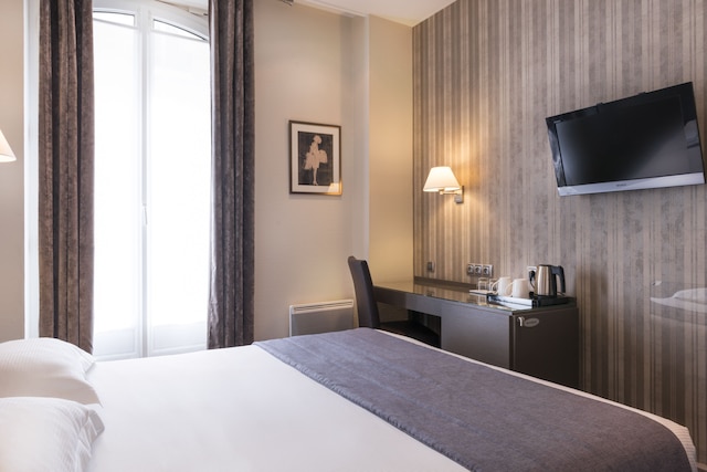 ホテル ヴォルネイ オペラ