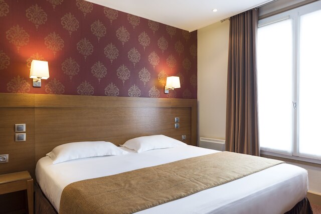 ホテル ヴォルネイ オペラ