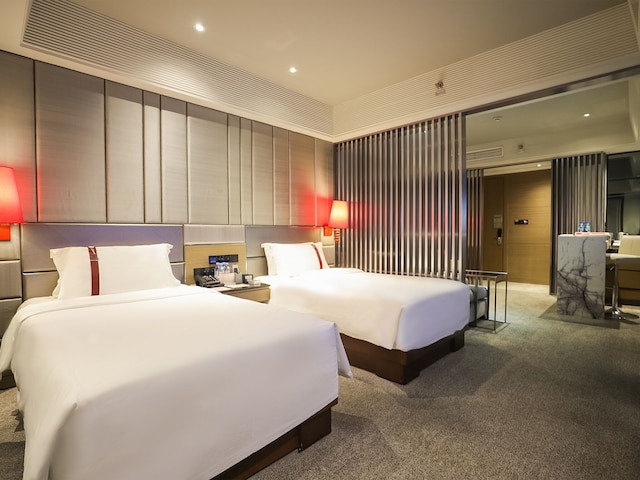 ロンバス パーク アウラ成都ホテル (花樣年·隆堡成都酒店)