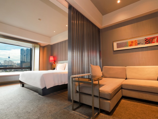 ロンバス パーク アウラ成都ホテル (花樣年·隆堡成都酒店)