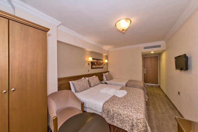 ラレリ ゴネン ホテル