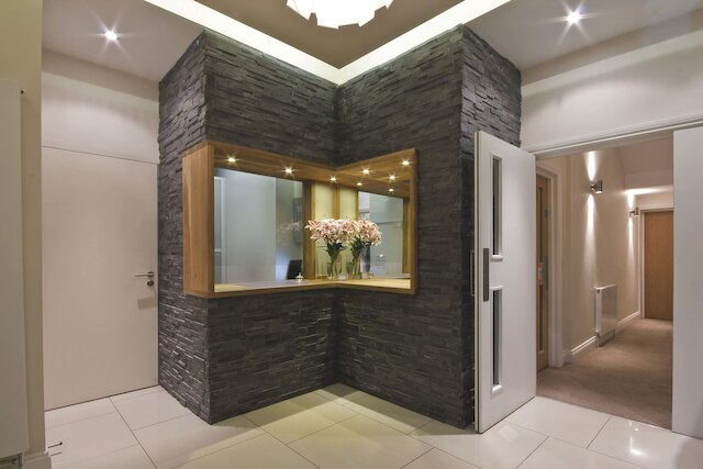 クイーンズ ホテル