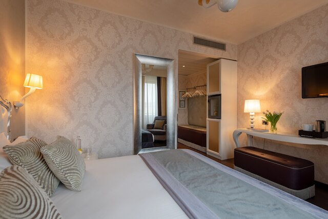 カーニバル パレス ホテル