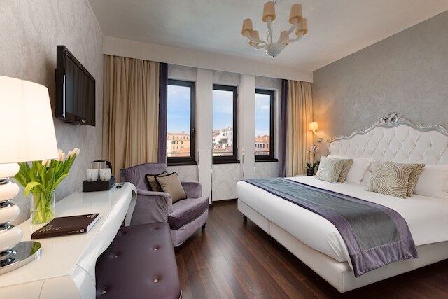 カーニバル パレス ホテル