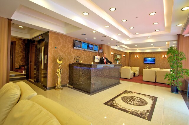 グランド ウナル ホテル