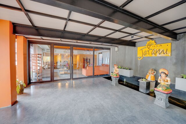 ヴィラ ジェラミ & スパ