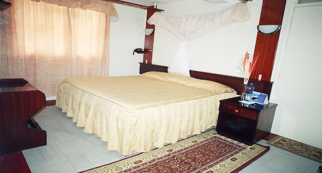 ブルー ハット ホテル