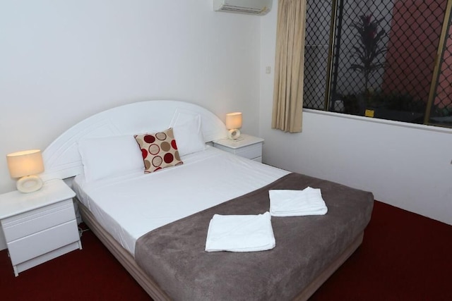 セント トロペ アパートメンツ