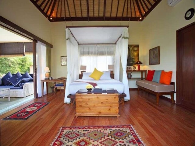 ヴィラ ニルヴァーナ