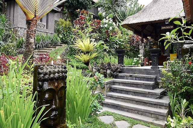 ヴィラ ニルヴァーナ